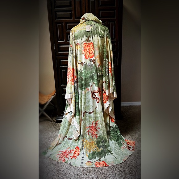 HAH RARE Asian hooded kimono - Picture 14 of 16
